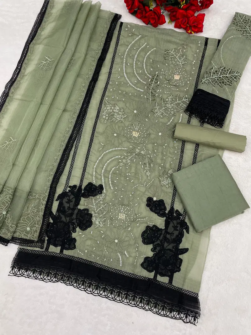 Mah E Rooh 4232 Organza Embroidered Salwar Kameez