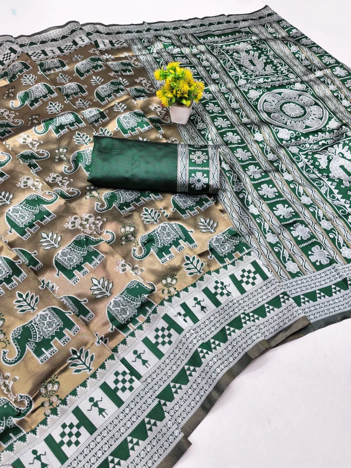 Banarasi 45251 Soft Silk Jacquard Worked Saree Collection