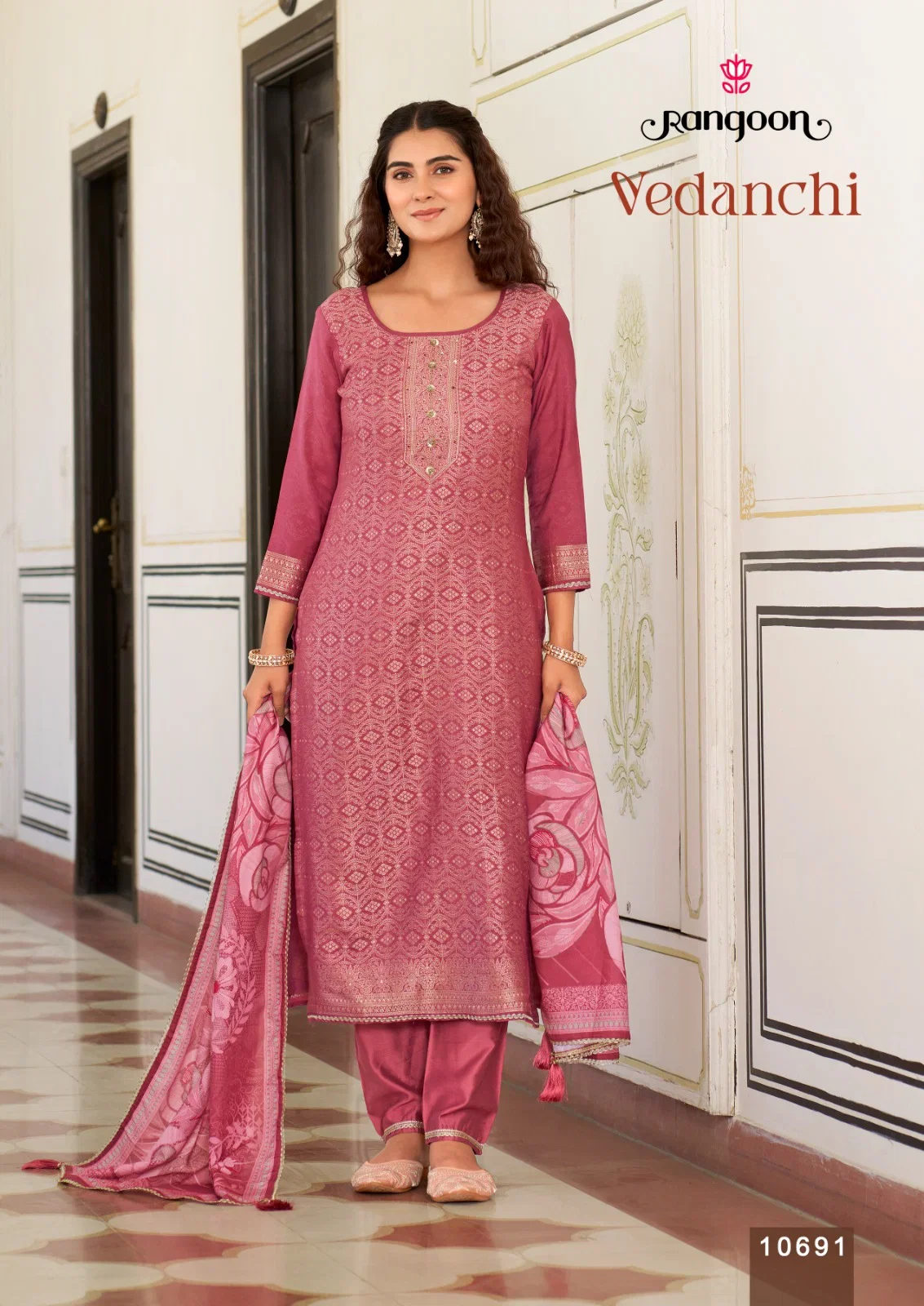 Rangoon Vedanchi Viscose Muslin Jacquard Kurti Bottom Dupatta
